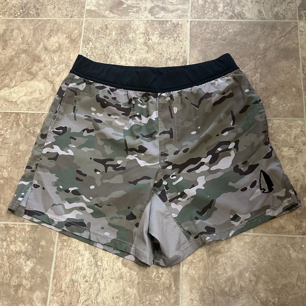 Tachuntfish Men’s multicam athletic shorts
